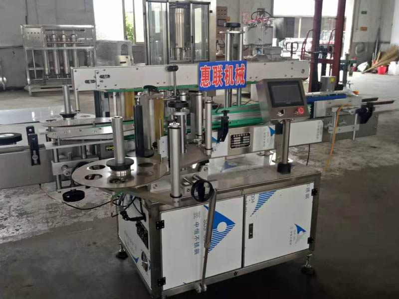 瓶子貼標機