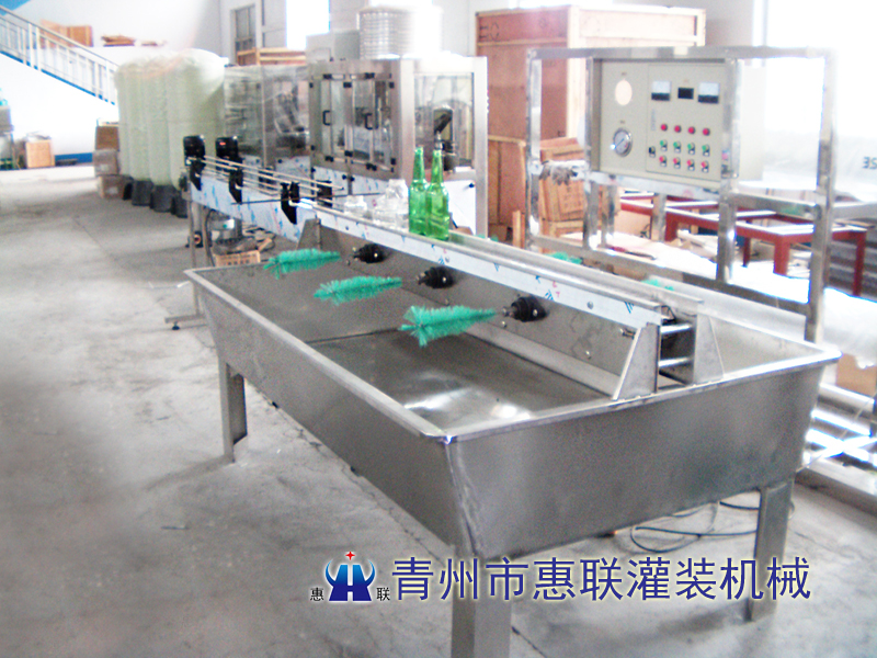 SP-6六頭毛刷式刷瓶機(jī)