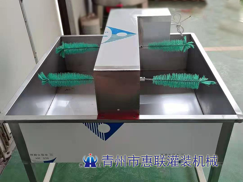 四頭毛刷洗瓶機